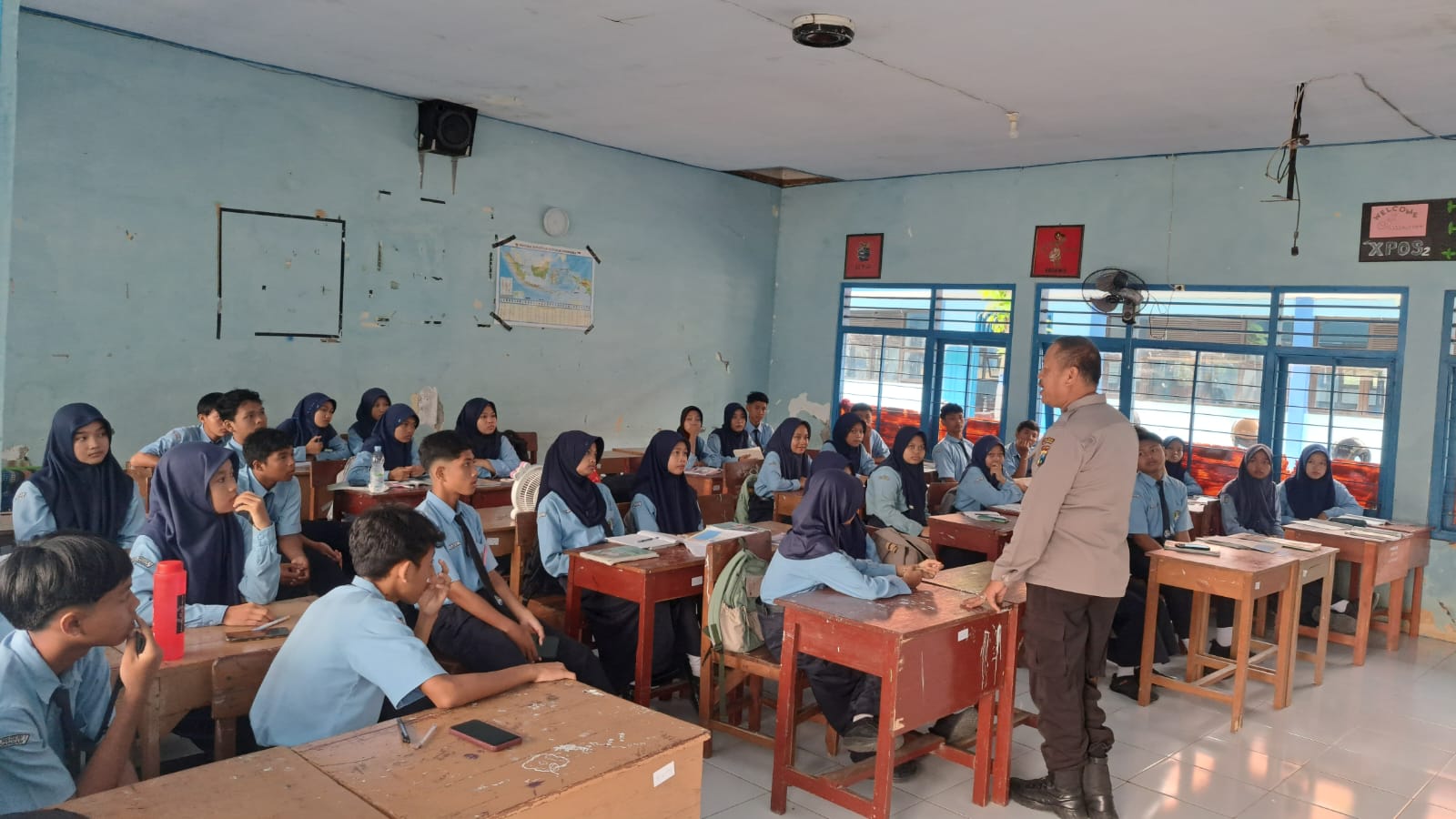 Panit Binmas Polsek Padangan Beri Penyuluhan Bahaya Kenakalan Remaja di SMAN 1