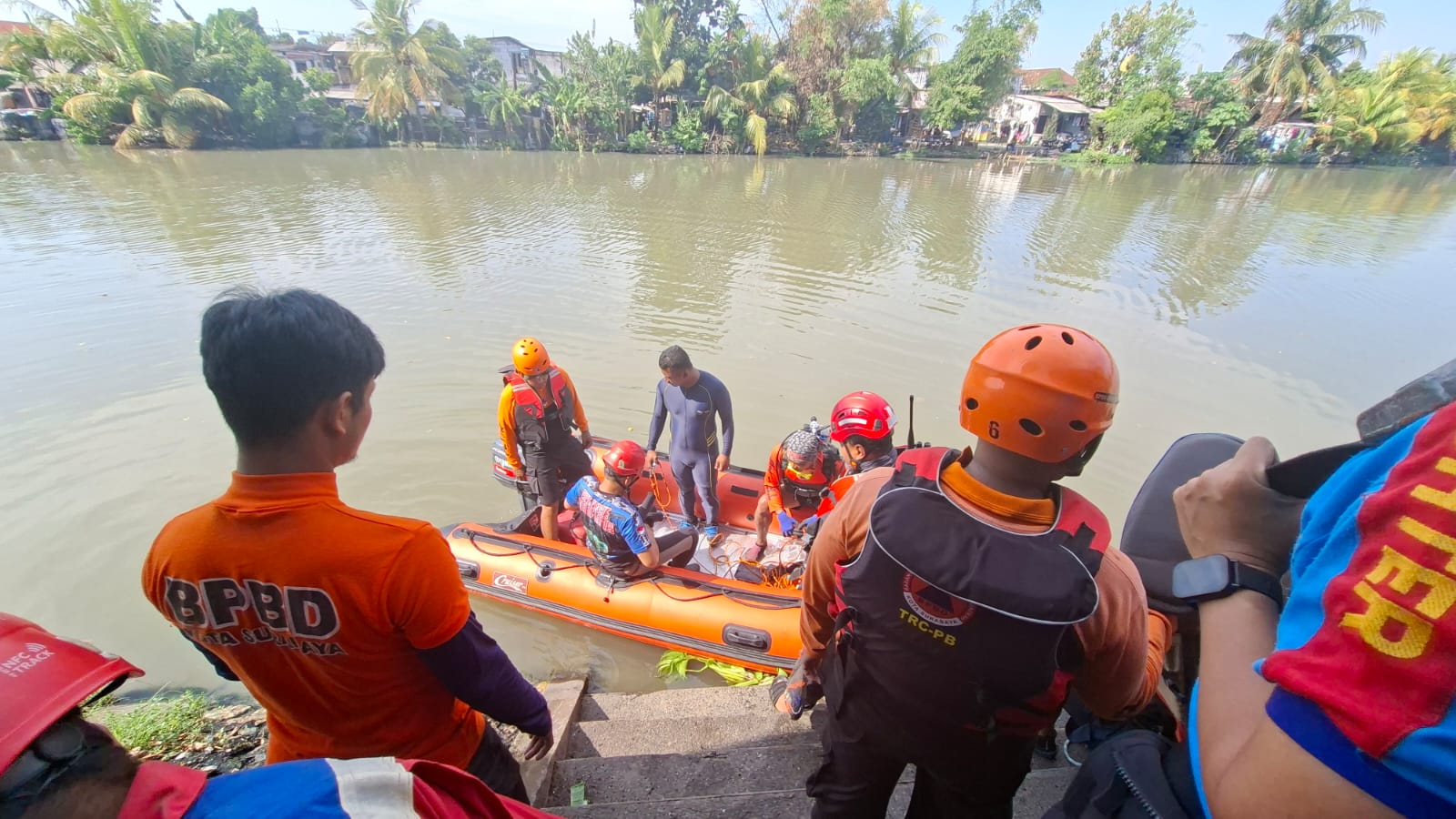 Berak di Sungai Joyoboyo, Lansia Tercebur dan Tenggelam