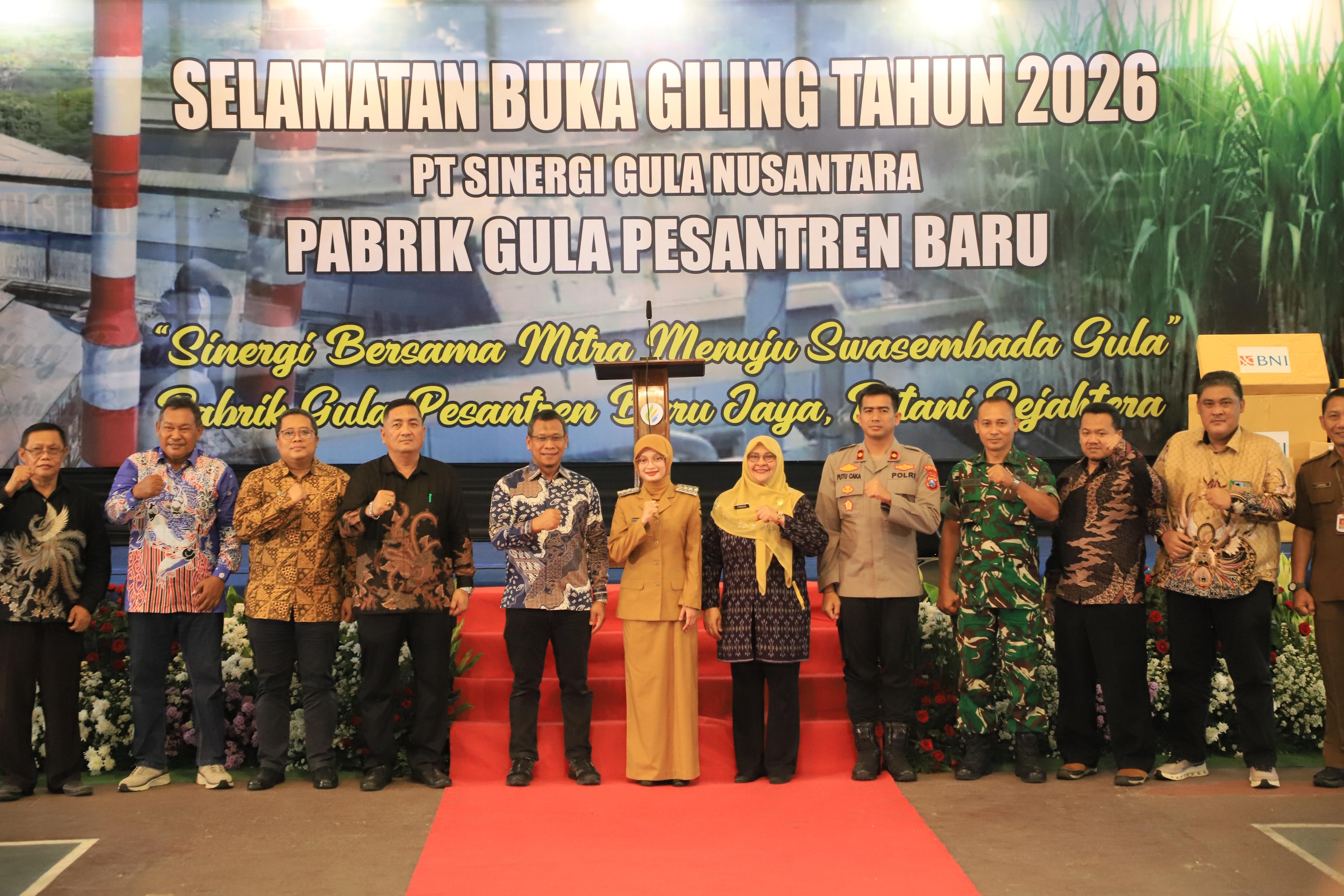 Wakapolres Kediri Kota bersama Forkopimda Hadiri Selamatan Buka Giling PG Pesantren Baru