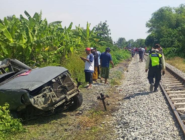 Keluarga Ponpes Sidogiri Terlibat Kecelakaan KA di Rejoso, 4 Meninggal Dunia