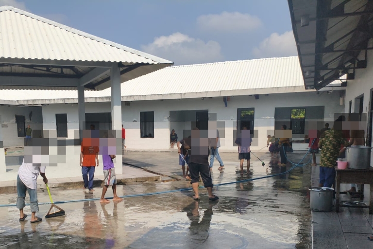 Empat Pelaku Vandalisme Viaduk Gubeng Disanksi Sosial Layani ODGJ