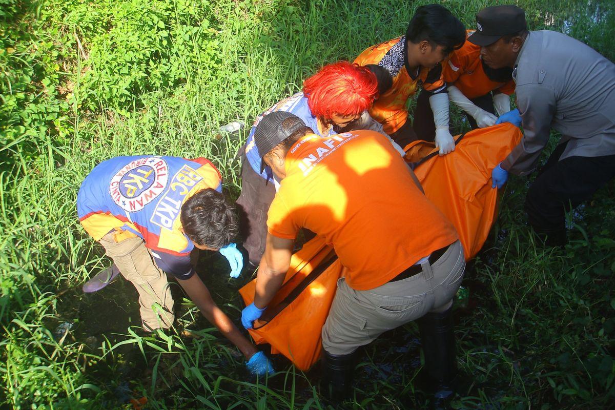 Sempat Hilang, Supeltas Ditemukan Tewas Mengambang di Irigasi Exit Tol Gedeg
