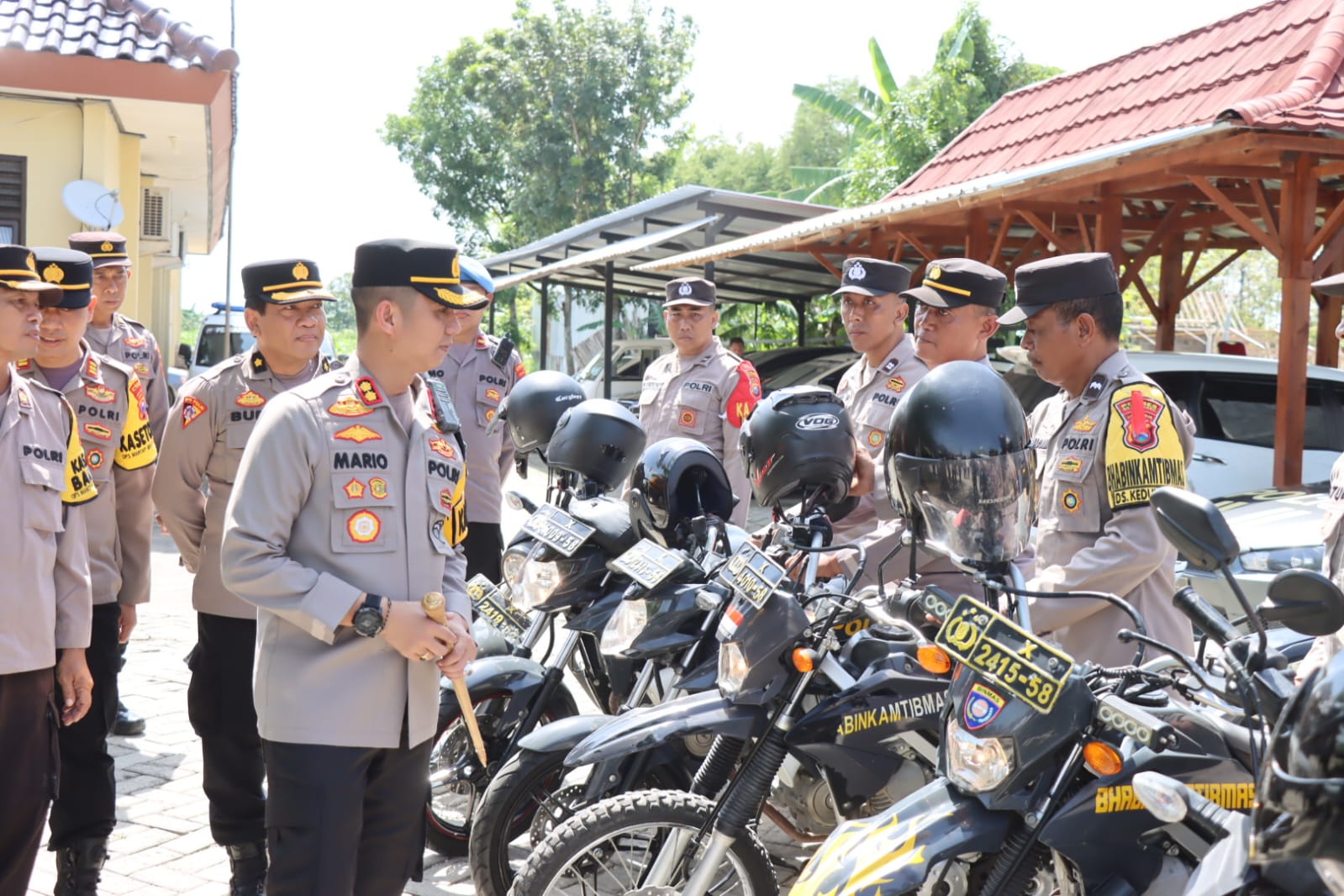 Kapolres Bojonegoro Cek Kendaraan Dinas dan Sikap Tampang Personel Jelang Pemilu 2024