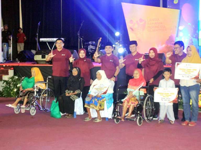 Ratusan Lansia Kota Pasuruan Meriahkan Puncak Hari Lanjut Usia Nasional Ke-29