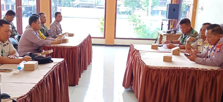 Sinergi Tiga Pilar, Polsek Sukomanunggal Perangi Peredaran Miras