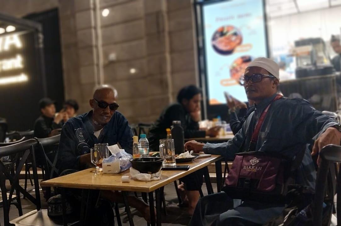 Obati Rindu Kampung Halaman, Restoran Jawa di Madinah Jadi Magnet Jemaah Jatim