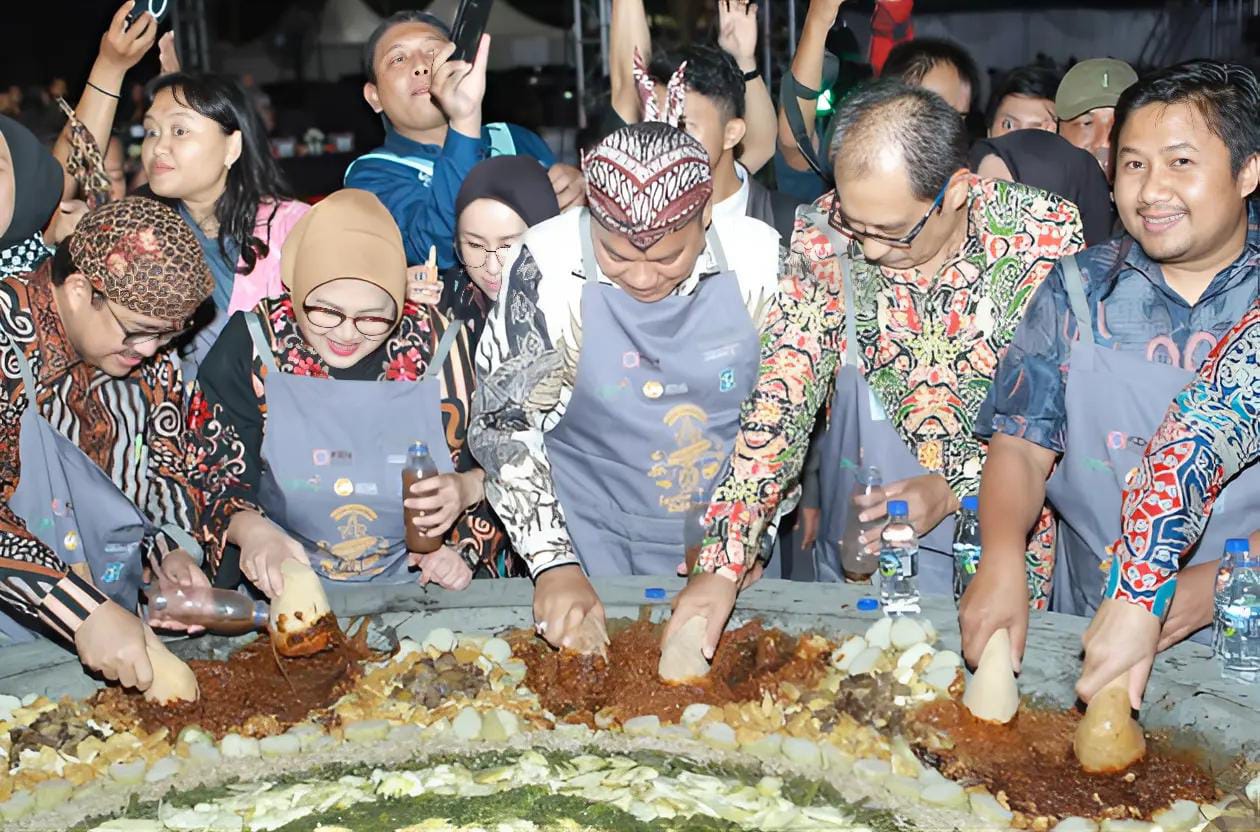 Filosofi Rujak Uleg Cerminkan Keberagaman Surabaya, Dewan Apresiasi Konsistensi Jaga Kearifan Lokal