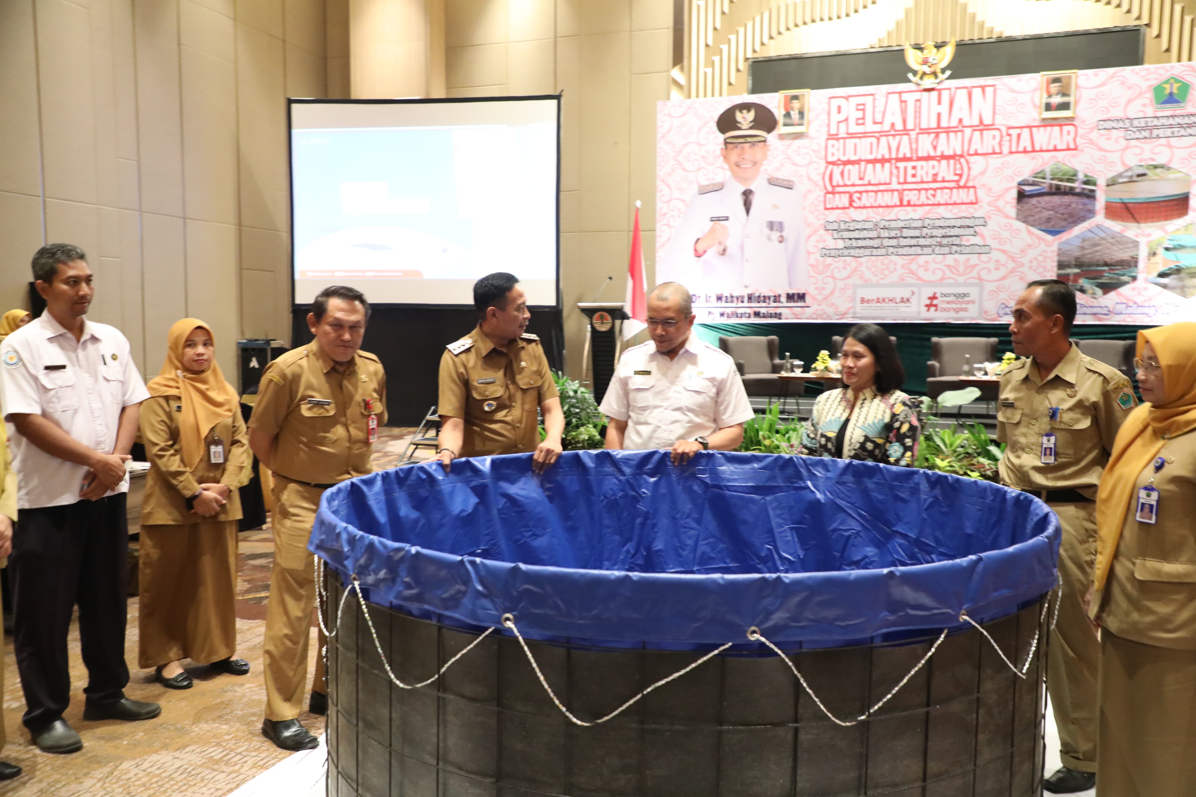 Pj Wali Kota Malang Dorong Budidaya Ikan di Kolam Terpal, Solusi Efektif Atasi Masalah Kota