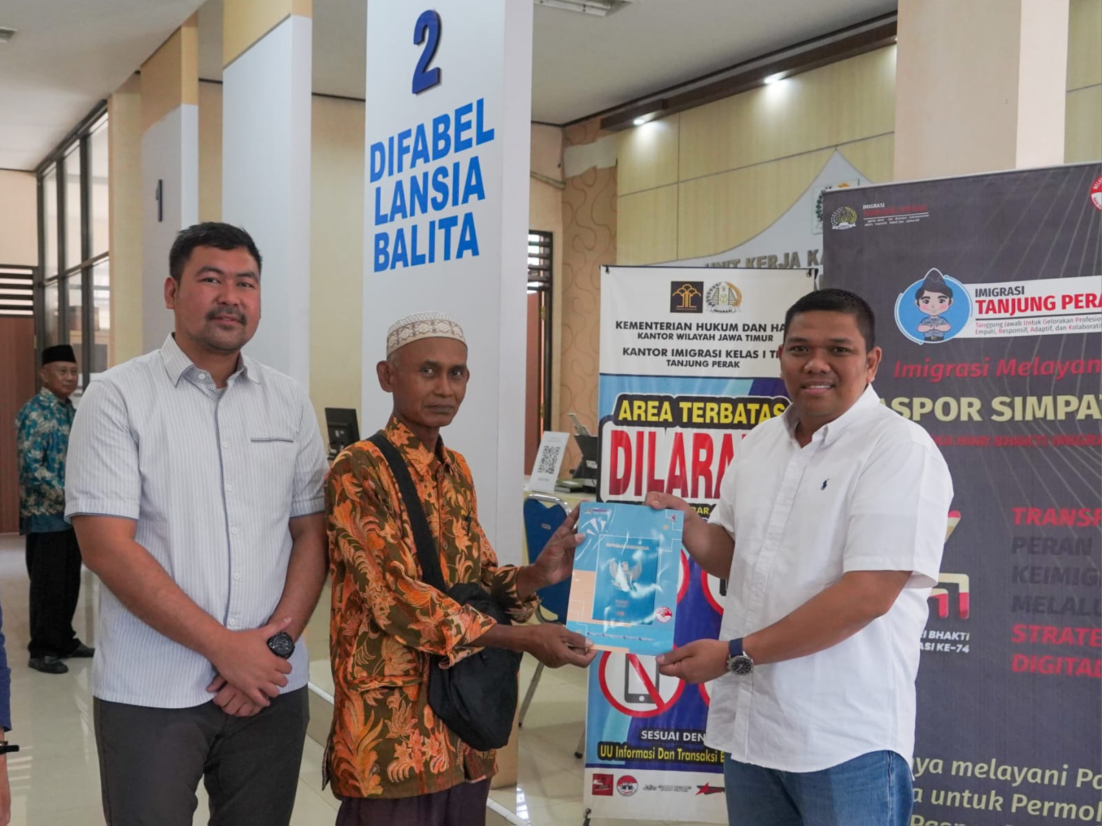 Pekan ke-3, Kantor Imigrasi Tanjung Perak Hadirkan Kembali Layanan Paspor Simpatik di UKK Bojonegoro
