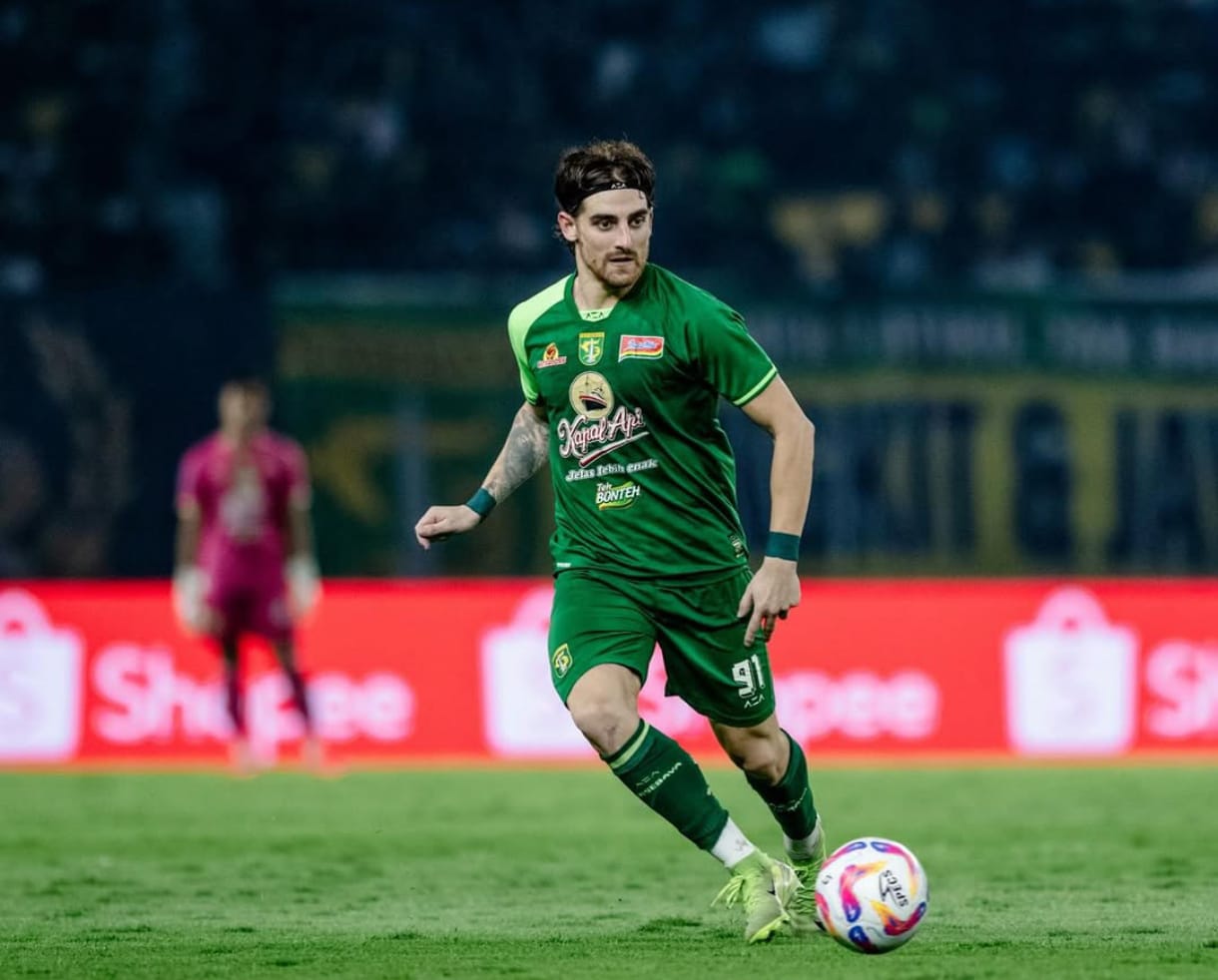 Mengejutkan, Dejan Tumbas Resmi Berpisah dengan Persebaya