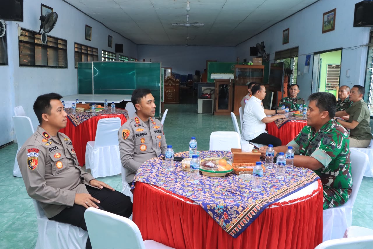 Sinergitas TNI–Polri Kian Solid, Kapolres AKBP Prayoga Angga Widyatama Silaturahmi ke Kodim 0805/Ngawi