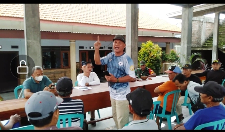 Proyek Saluran Rp 139 Juta Mangkrak, Warga Datangi Balai Desa Jasem Mojokerto