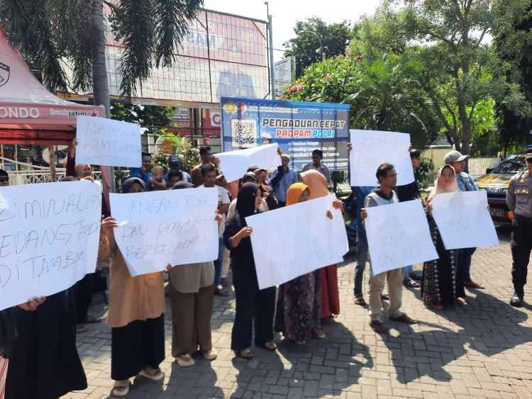 Warga Kalianget Datangi Polres Situbondo Terkait Teror Tembakan dan Ancaman Senpi