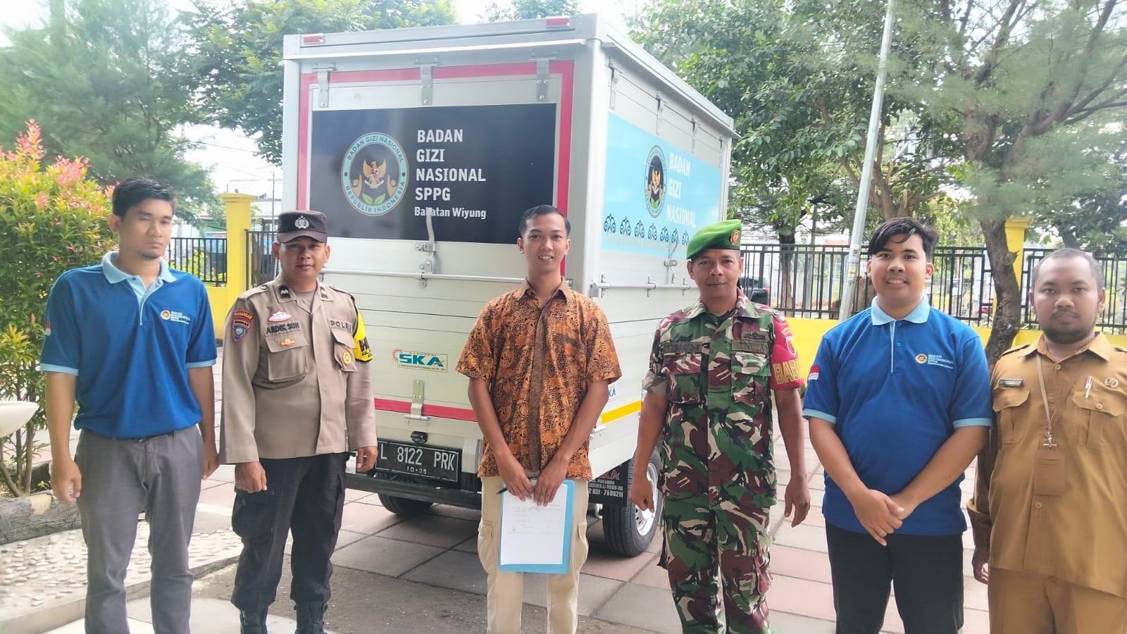 Pastikan Program MBG Perdana Aman, Polsek Wiyung Pantau Pendistribusian di SMPN 59 Surabaya