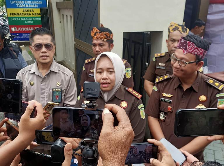 Peringati Hari Anti Korupsi, Kejari Nganjuk Gelar Bazar UMKM dan Ketahanan Pangan