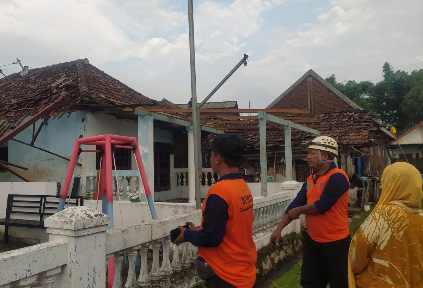 Puting Beliung Rusak 17 Rumah, BPBD Ingatkan Cuaca Ekstrem