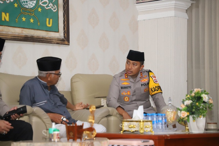 Kuatkan Sinergi, Kapolres Kediri Sowan Ketua Umum MUI