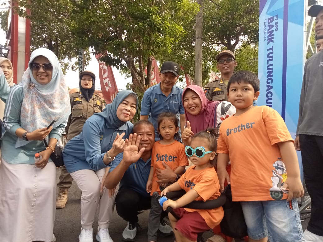 Ribuan Warga Meriahkan Mlaku Bareng Bupati dan Wakil Bupati Tulungagung