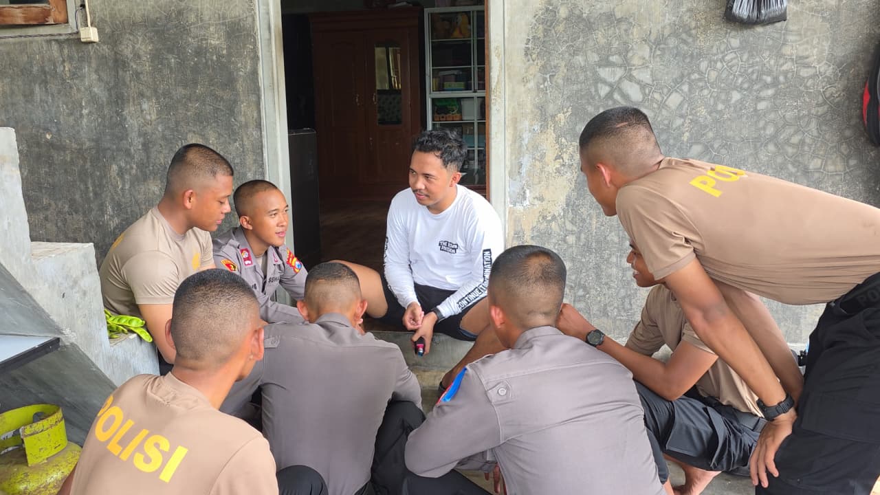 Pembelajaran Kolaboratif, Siswa Diktukba SPN Polda Jatim Tawarkan Solusi Digital untuk UMKM Koi Blitar