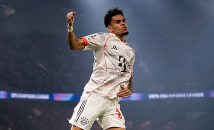 Bayern Tundukkan PSG 2-1, Luis Diaz Jadi Pemain Pertama Cetak Dua Gol dan Kartu Merah di Babak Sama