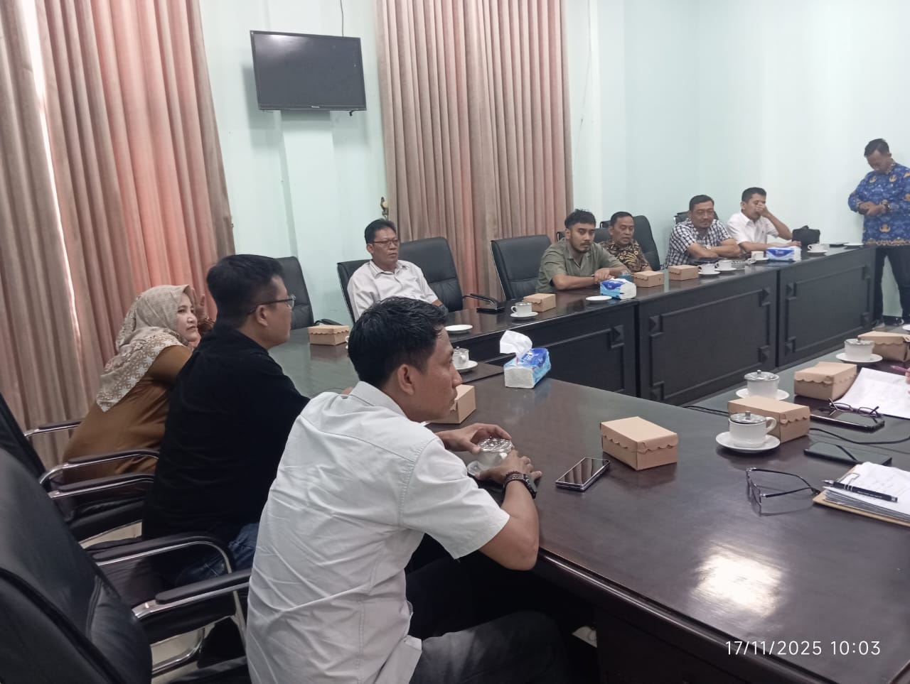 Dana Ratusan Juta Raib, Nasabah Koperasi Al Kahfi Datangi DPRD Jombang Minta Wakil Rakyat Turun Tangan