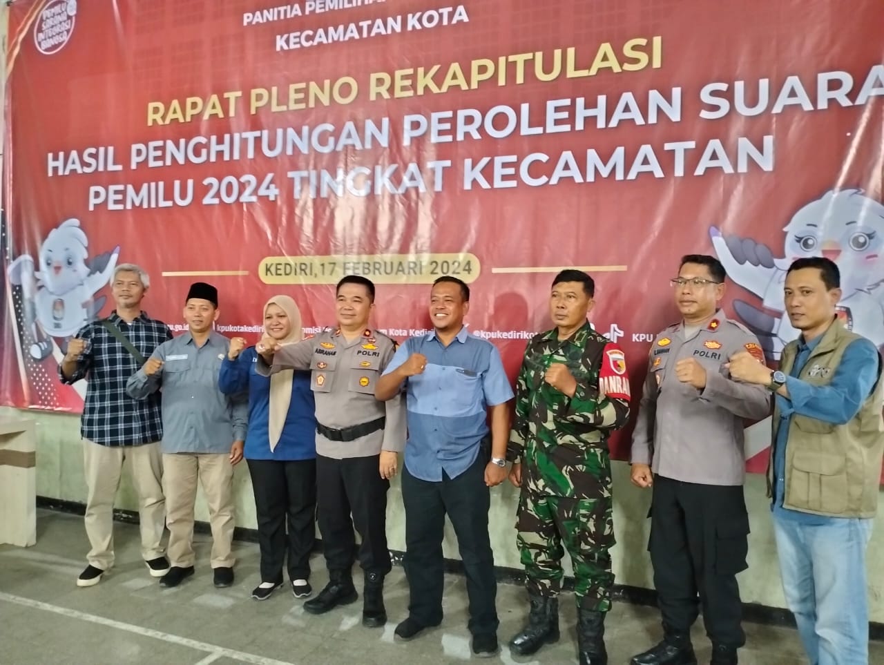 Polres Kediri Kota Jaga Ketat Rekapitulasi Suara Pemilu 2024 di PPK