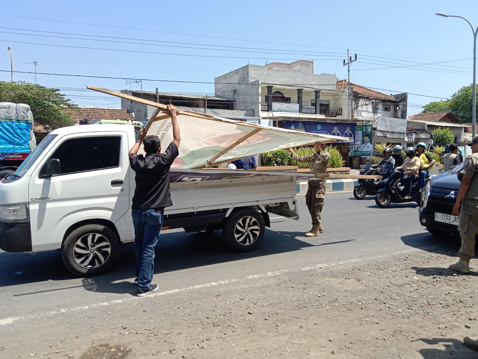 APK Mokong Kota Pasuruan Dibongkar Paksa 