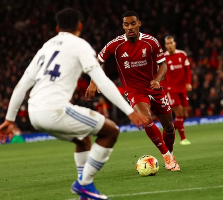 Arne Slot Kecewa Liverpool Ditahan Leeds Tanpa Gol di Anfield