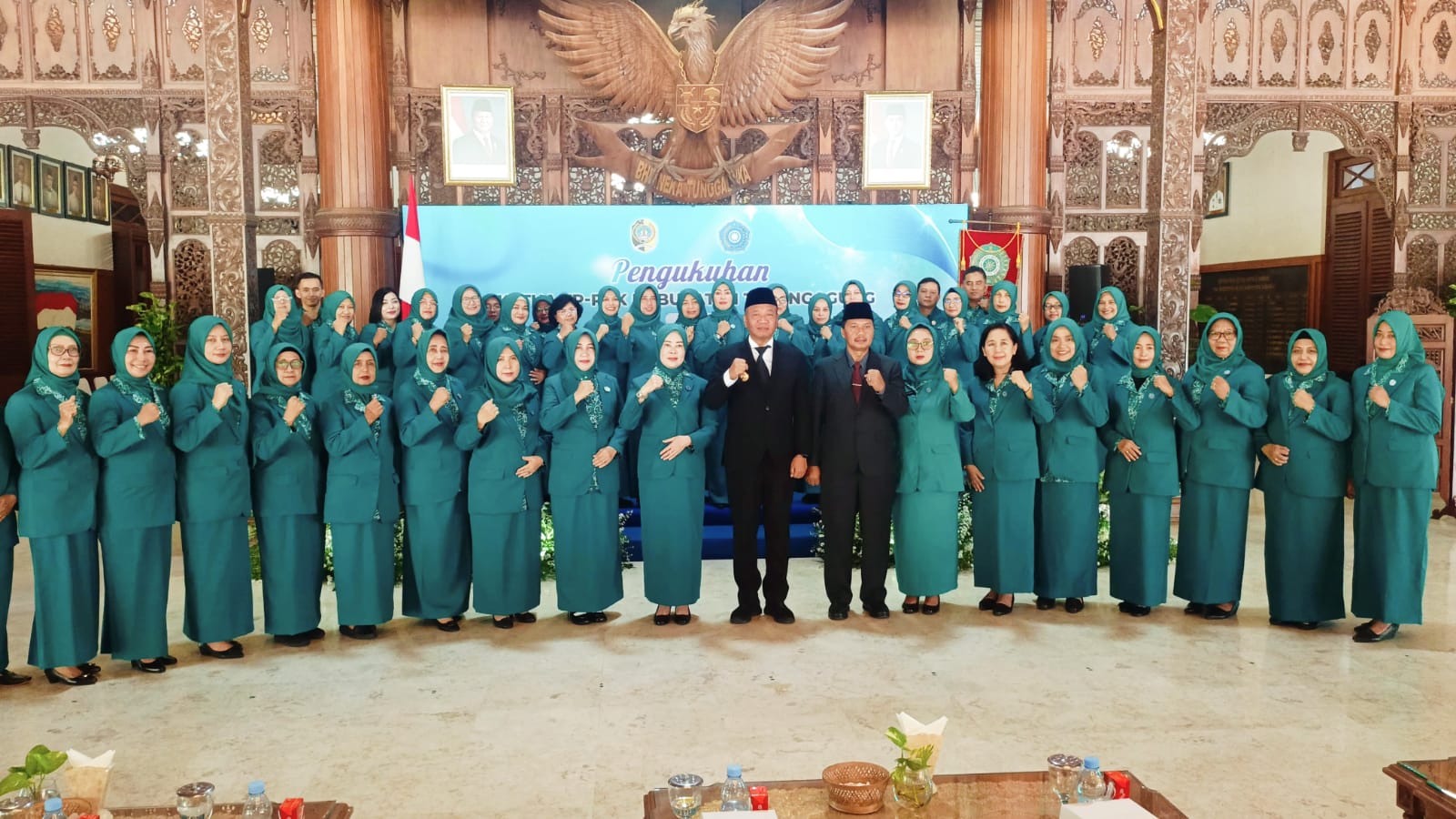 Bupati Gatut Sunu Kukuhkan Ketua TP - PKK dan Lantik Pengurus TP -  PKK Tulungagung 2025 - 2030