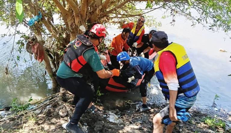 Pengamen Lompat ke Sungai Jagir Ditemukan Tewas