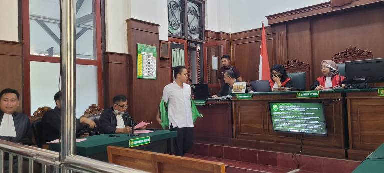 Sidang KDRT Mencekam, Pengacara dan Terdakwa Diancam Pengunjung Sidang  