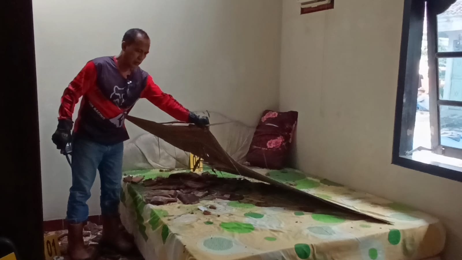 Balon Udara Berpetasan Kembali Rusak Rumah Warga Tulungagung 