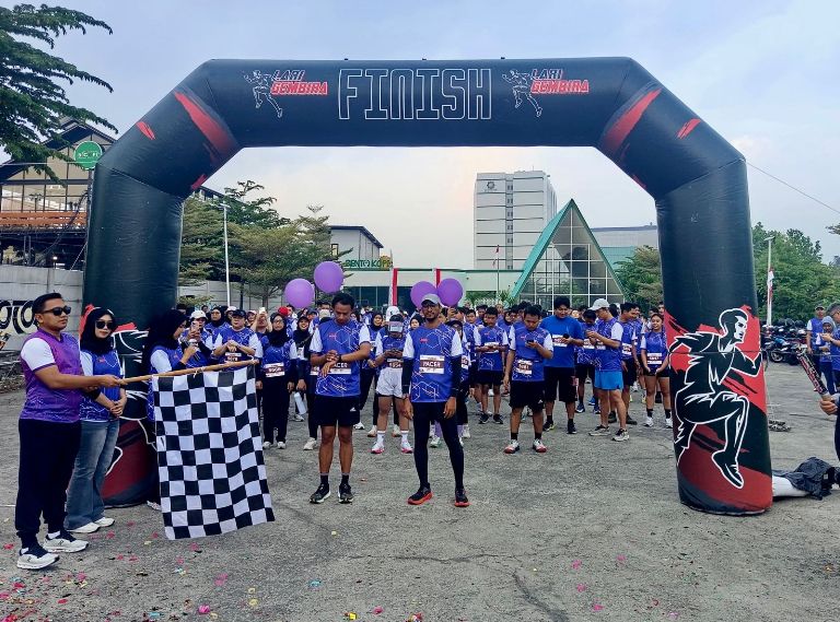 Gelora Semangat Kemerdekaan, Kapolsek Gunung Anyar Buka Fun Run Jatim Series 1 di Surabaya