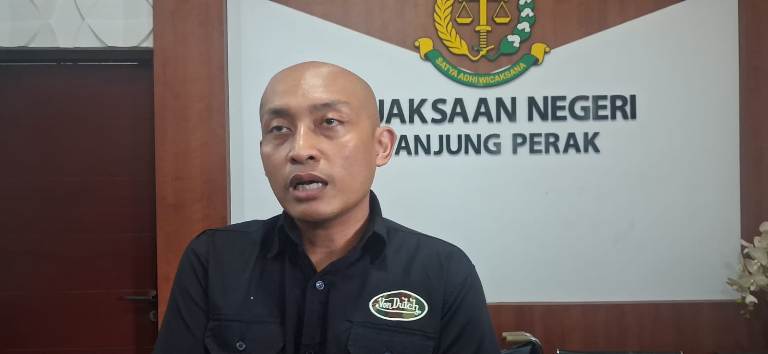 Kejari Tanjung Perak Surabaya Panggil Pedagang PD Pasar Surya untuk Percepat Penyidikan