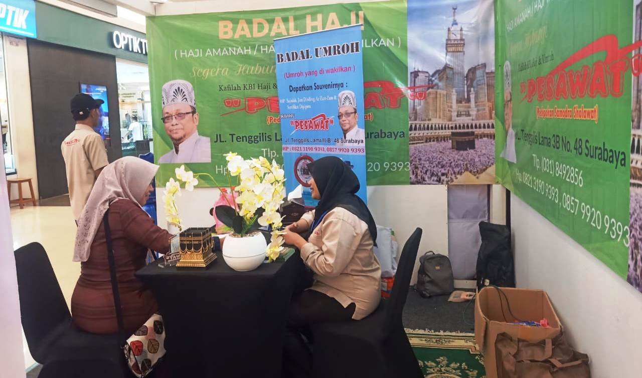 Pameran Umrah Ramadan Expo, Stan KBIH Pesawat dan Layanan Badal Haji Menarik Perhatian Pengunjung 