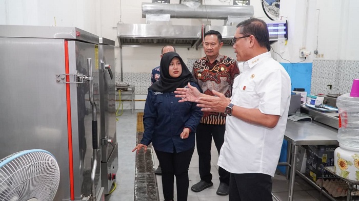 Kepala Kantor Staf Presiden RI Verifikasi Lapangan SPPG di Lamongan