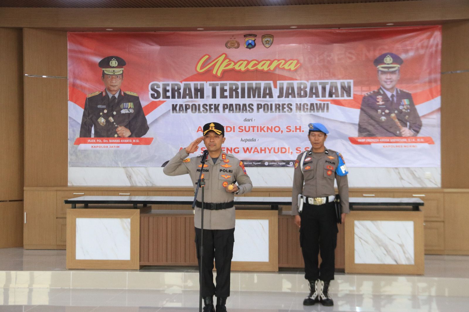 Kapolres Ngawi Pimpin Upacara Sertijab Kapolsek Padas 