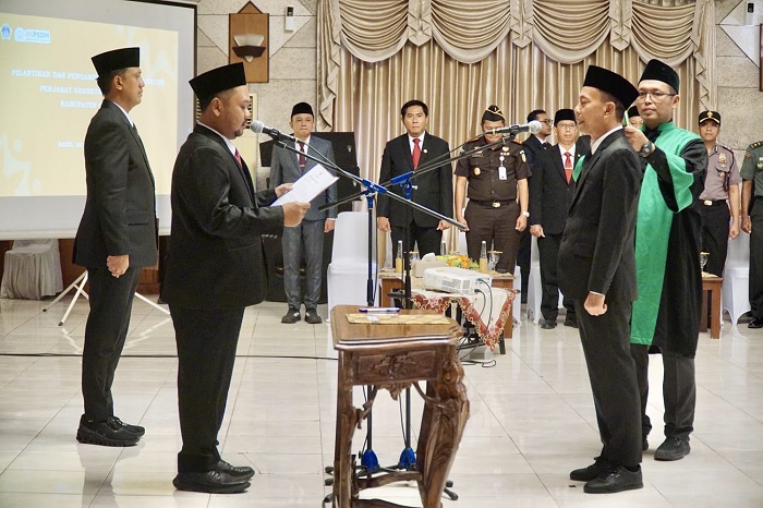 Edy Hadisiswoyo Dilantik Jadi Pj Sekda Gresik, Gantikan Achmad Washil