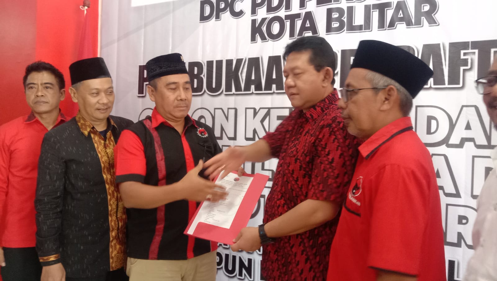Dapat Surat Tugas, Bambang Kawit Kandidat Terkuat Kantongi Rekom PDIP untuk Pilwali Blitar