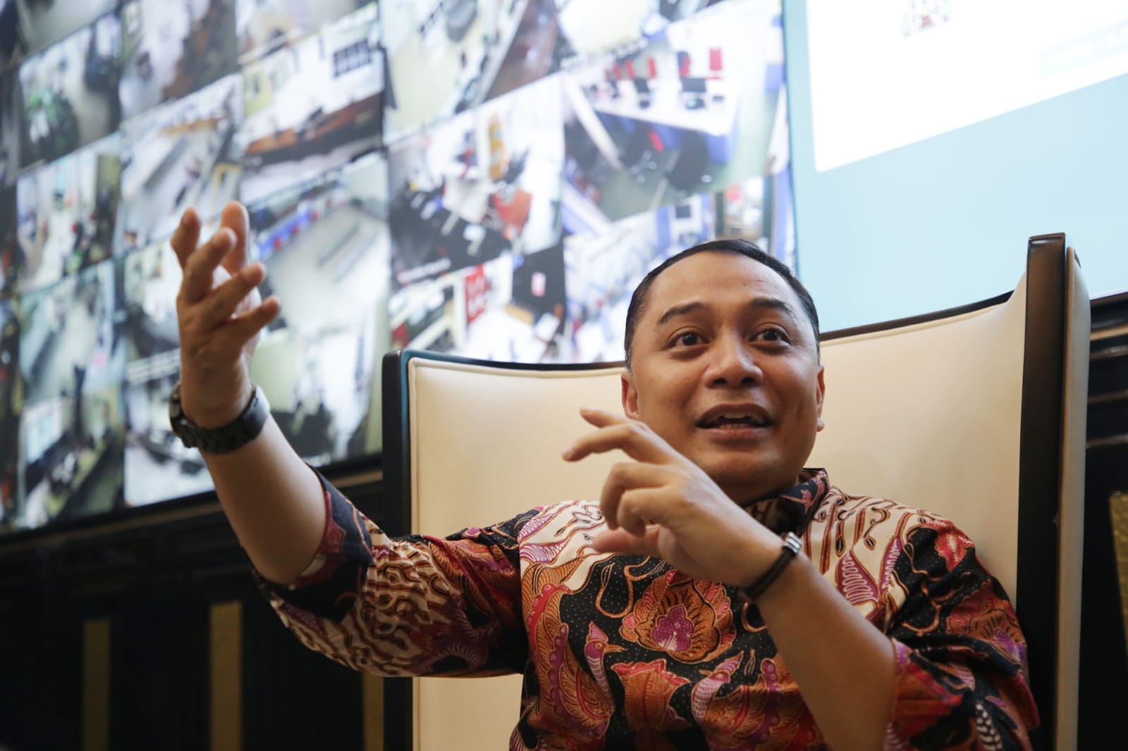 Pemkot Surabaya Tertibkan KK Bermasalah