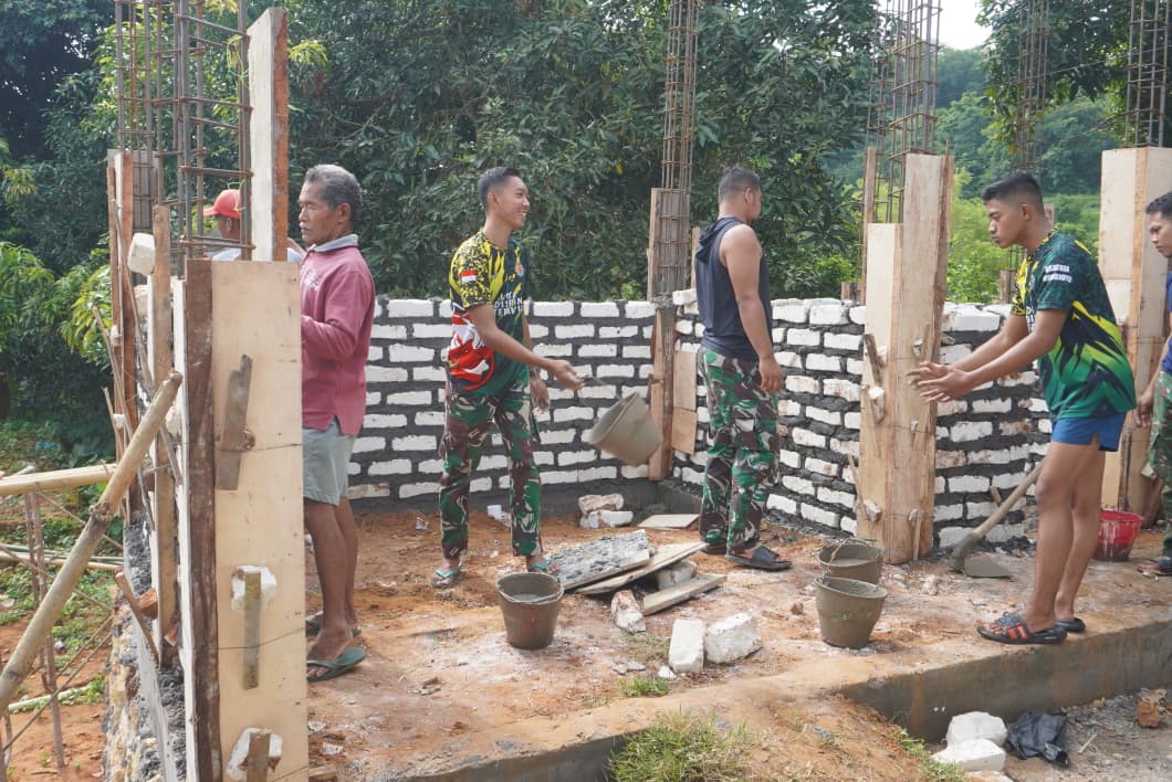 TMMD 127 Bangun MWK Masjid Baiturrahman, Cor Dinding Vertikal Dikebut