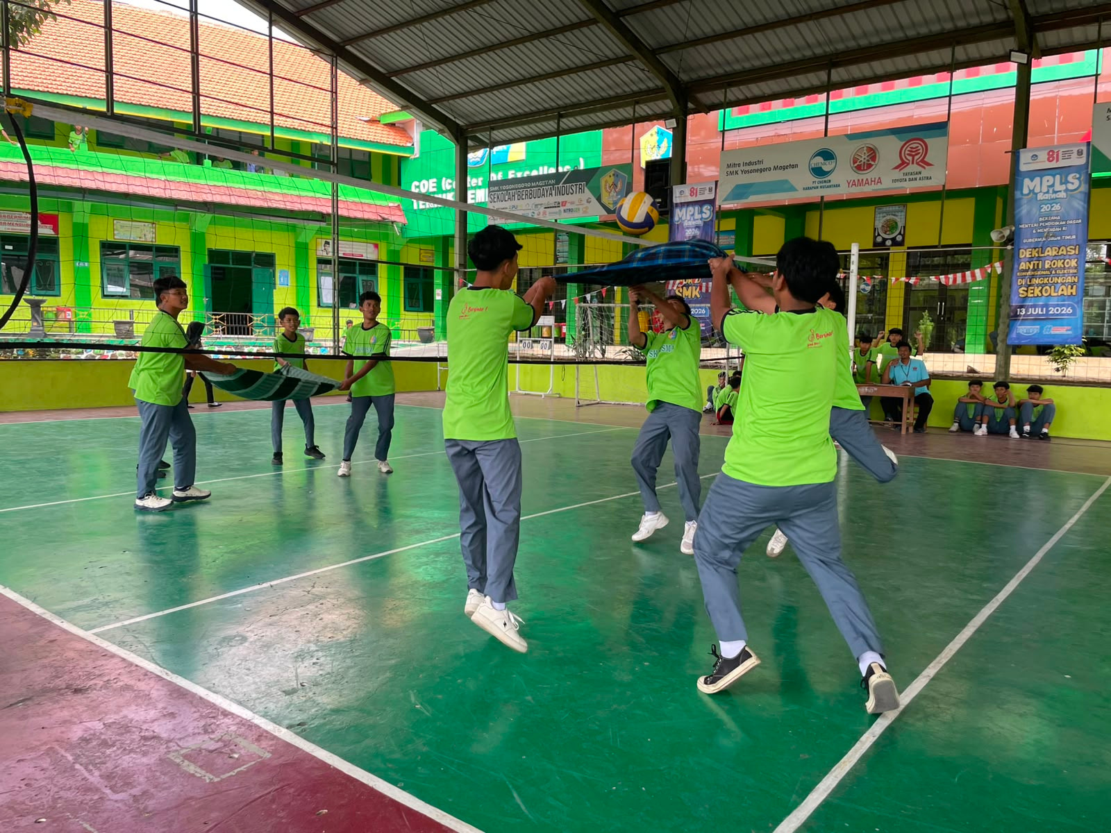 SMK Yosonegoro Magetan Gelar Lomba Semarak HUT ke-81 RI