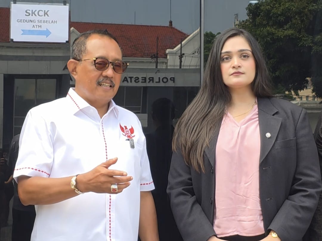 Datangi Polrestabes Surabaya, Cak Ji Dampingi Korban Penipuan Rp13 Miliar