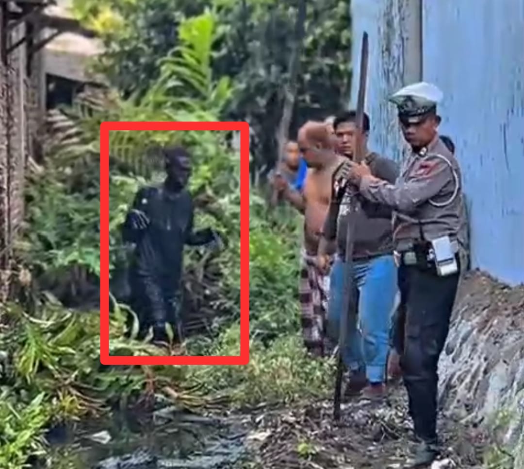 Hindari Kejaran Warga, Pencuri Ponsel di Sukomanunggal Sembunyi di Selokan Sampai Pagi