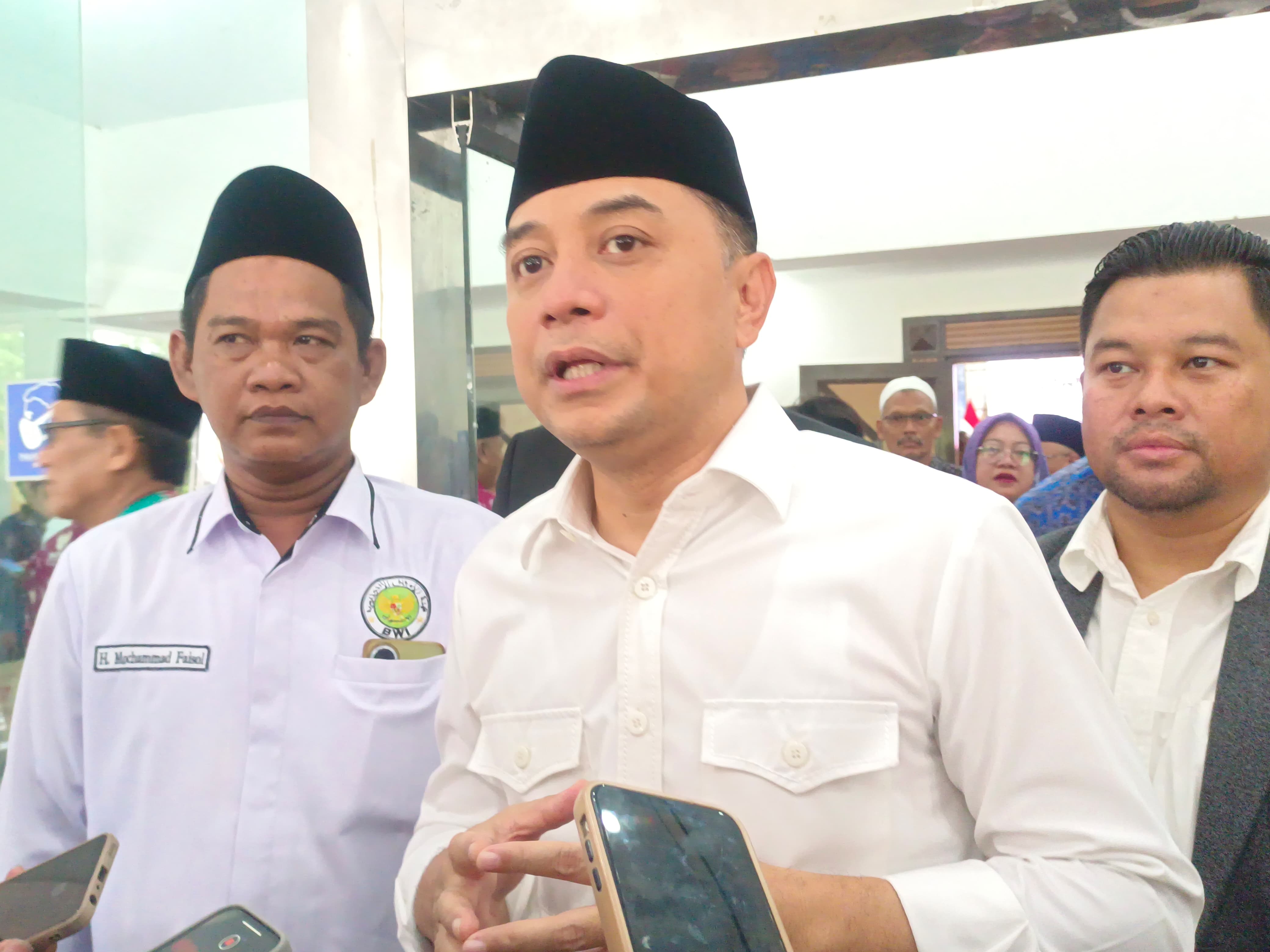 Eri Cahyadi Larang Kembang Api di Malam Tahun Baru, Kedepankan Doa Lintas Agama dan Empati