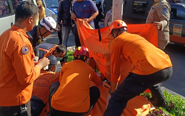 Kecelakaan di Jalan Ahmad Yani Surabaya, Pemotor Meninggal Dunia di Lokasi