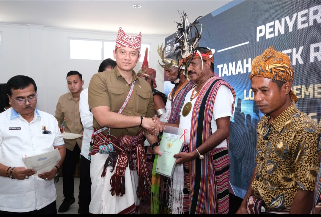 Terima Sertipikat dari Menteri AHY, Warga Eks Timor Timur Petik Hasil Kesetiaan kepada NKRI 