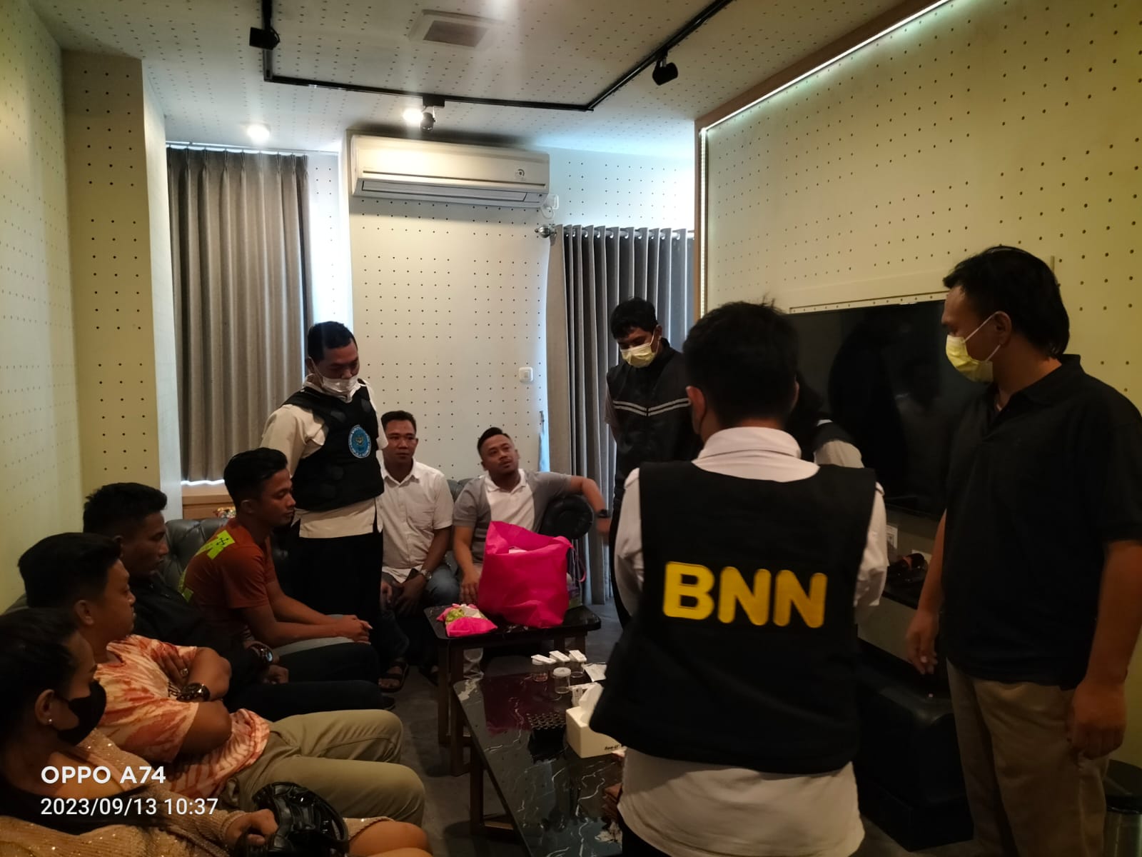 BNNK Surabaya Gerebek Pesta Narkoba di Hotel