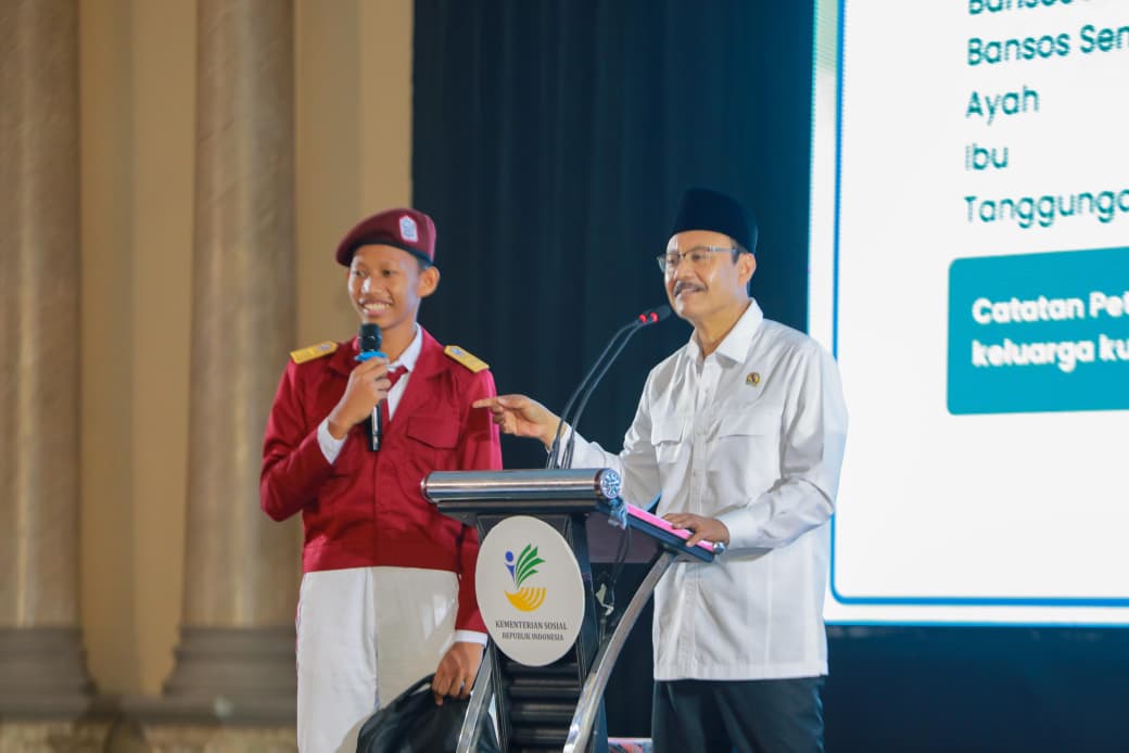 Gus Ipul Ajak Kades di Pasuruan Kawal Data Kemiskinan Agar Bansos Tak Salah Sasaran