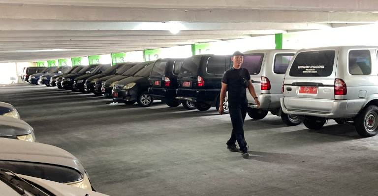 Pemkot Surabaya Lelang 85 Kendaraan Operasional untuk Efisiensi BBM